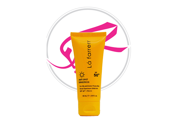 کرم ضد آفتاب ضد لک بی‌رنگ لافارر SPF 50 (پوست چرب و مستعد آکنه)